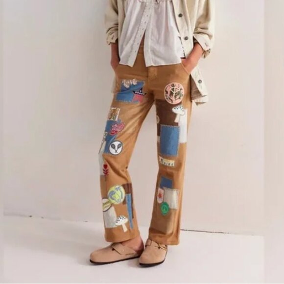 **ISO** Free People We The Free Patch On You Baggy Straight Jeans Size 27 - Picture 1 of 1
